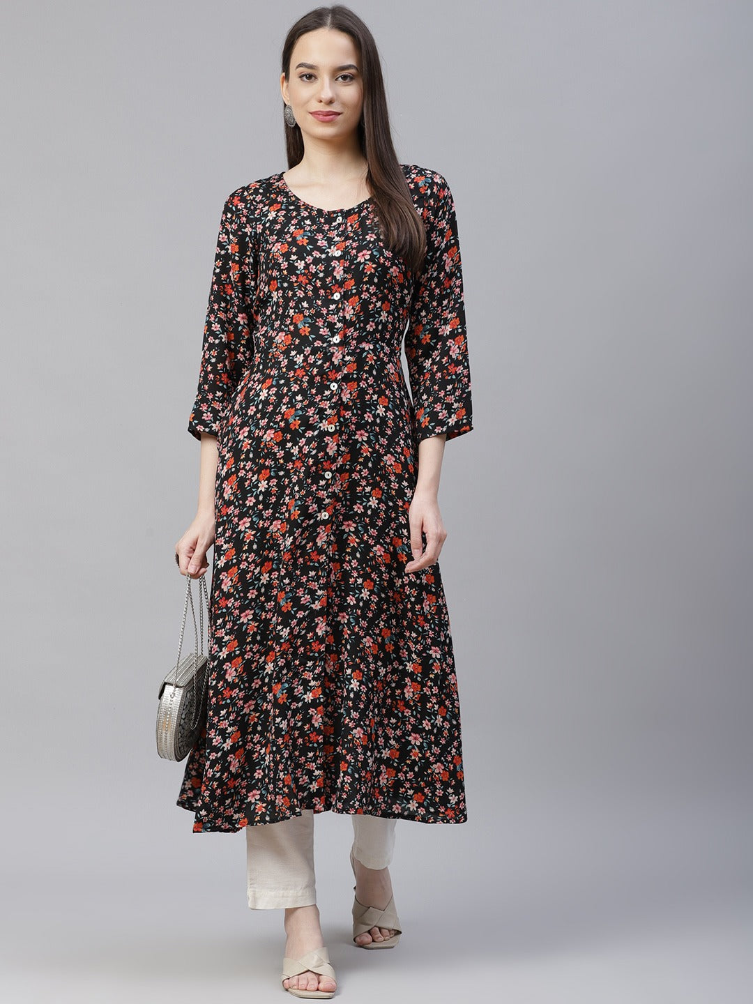 Jompers Women Black & Orange Floral Printed Floral Kurta (Black)