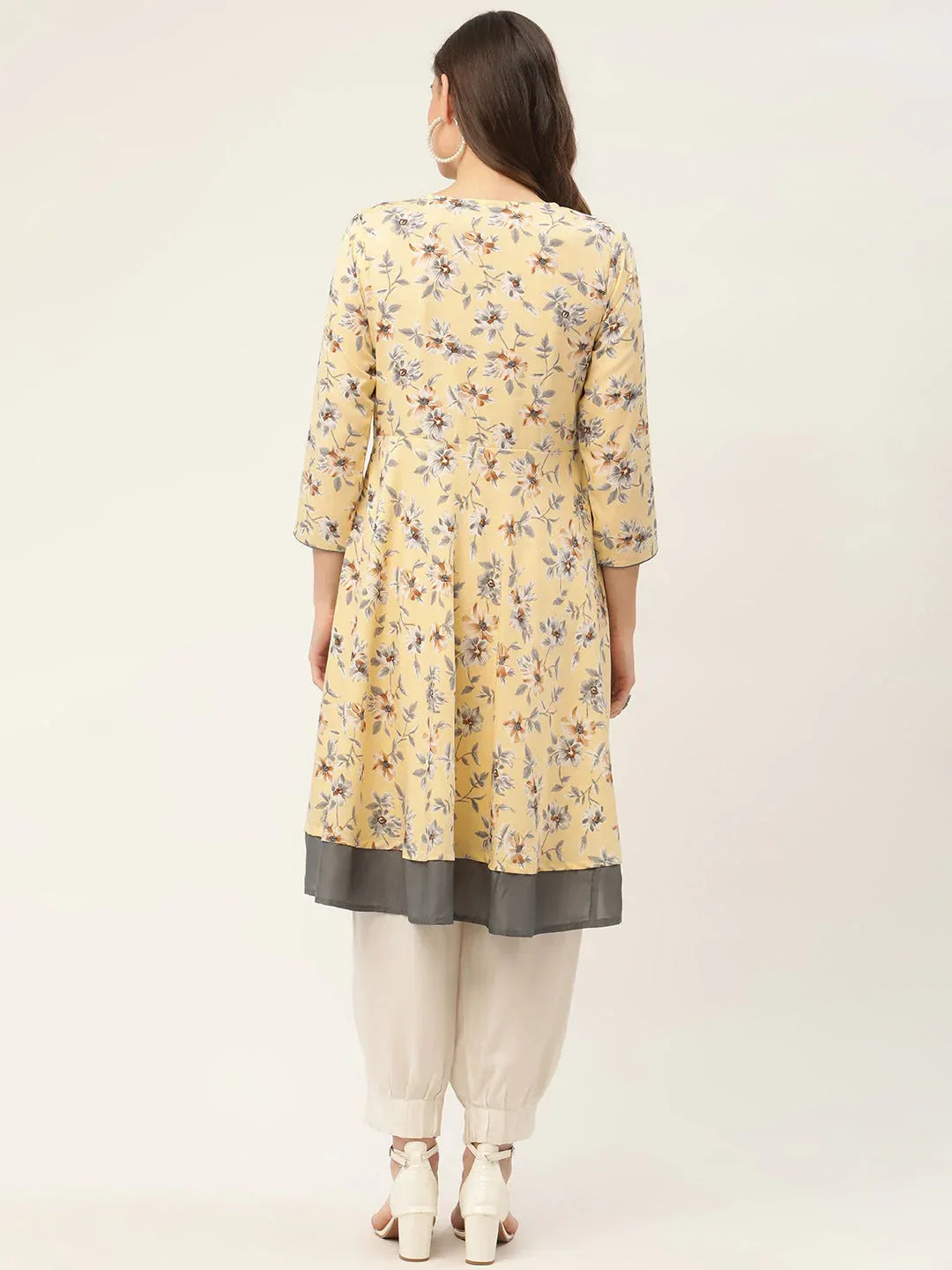 Jompers Women's Yellow and White Flared Printed kurta - Distacart