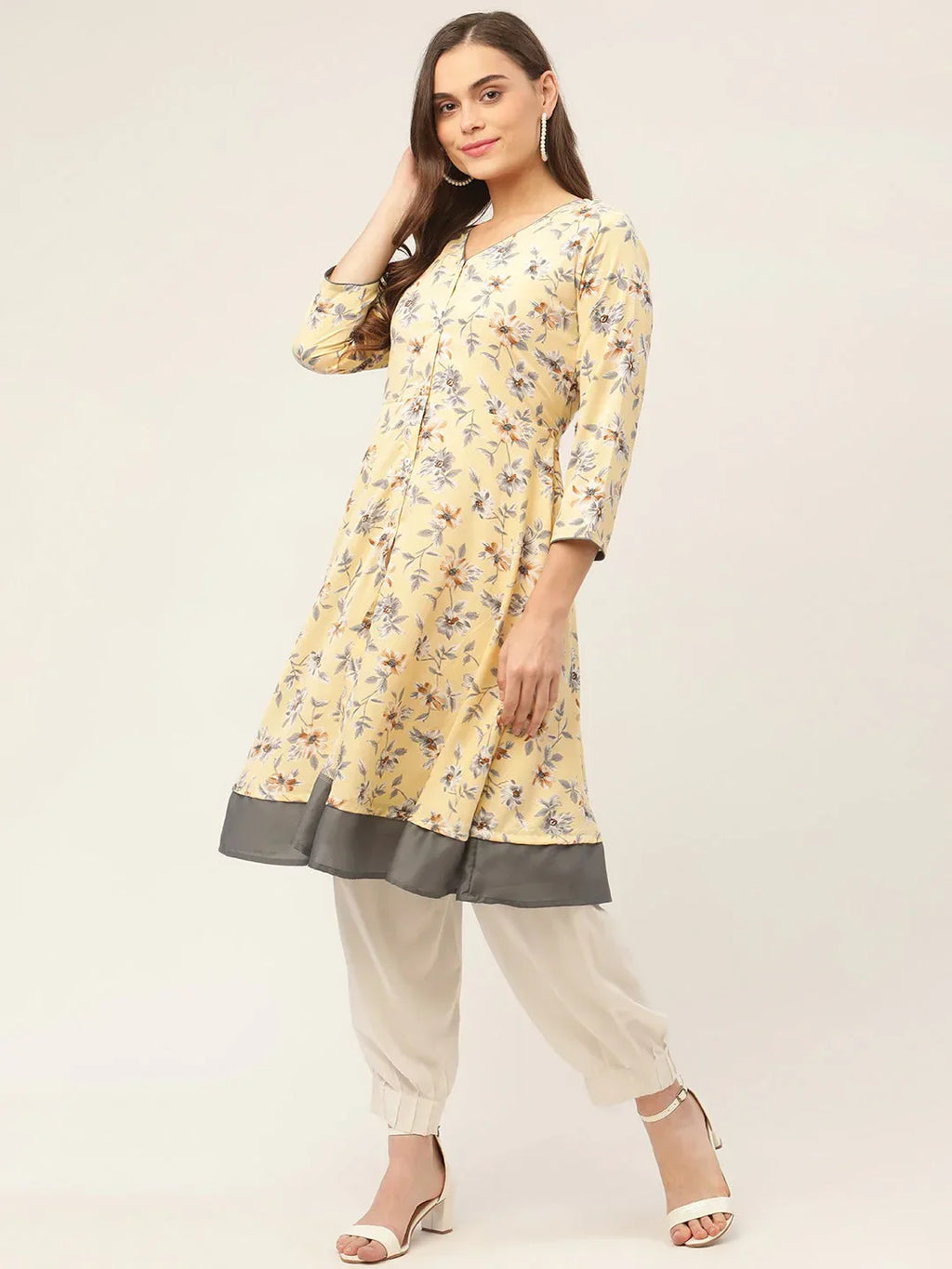 Jompers Women's Yellow and White Flared Printed kurta - Distacart