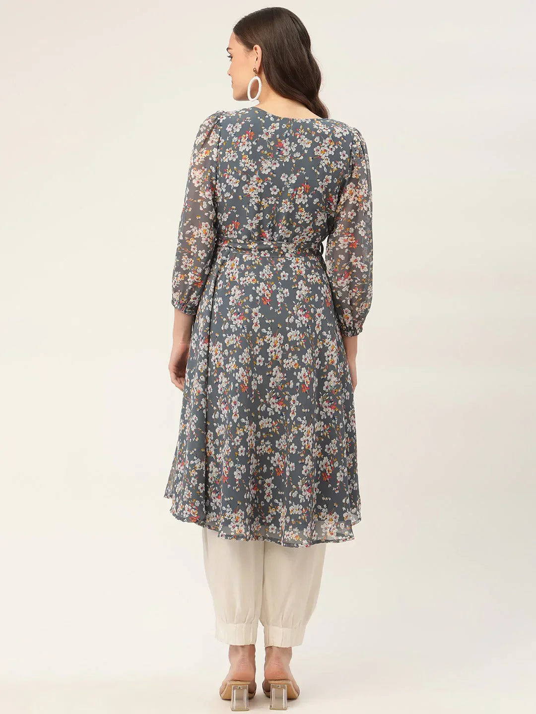 Jompers Women's Grey & White Georgette Floral Printed Kurta