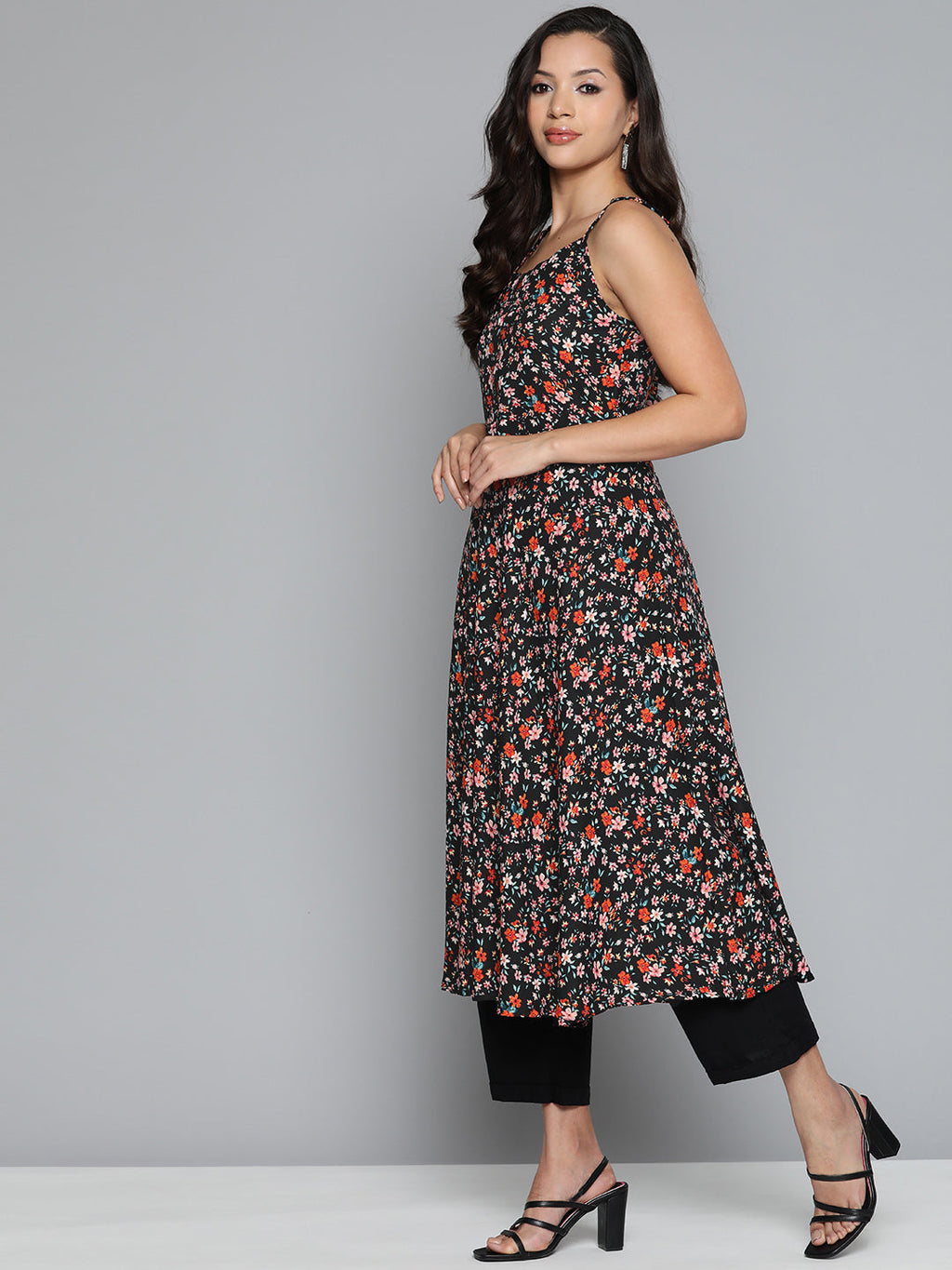 Jompers Women's Floral Printed Floral Georgette Kurta - Black - Distacart