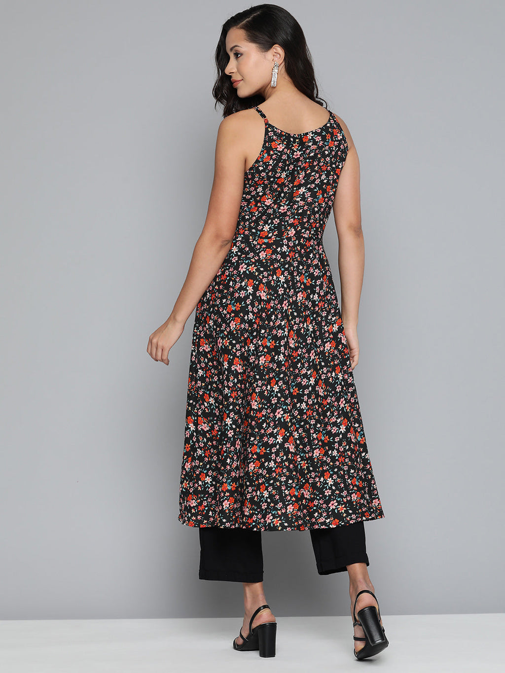 Jompers Women's Floral Printed Floral Georgette Kurta - Black - Distacart