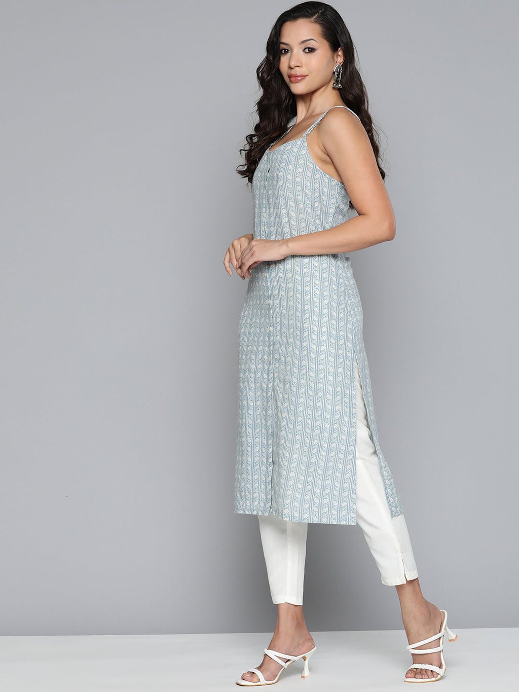 Jompers Women's Floral Printed Blue Kurta - Blue - Distacart