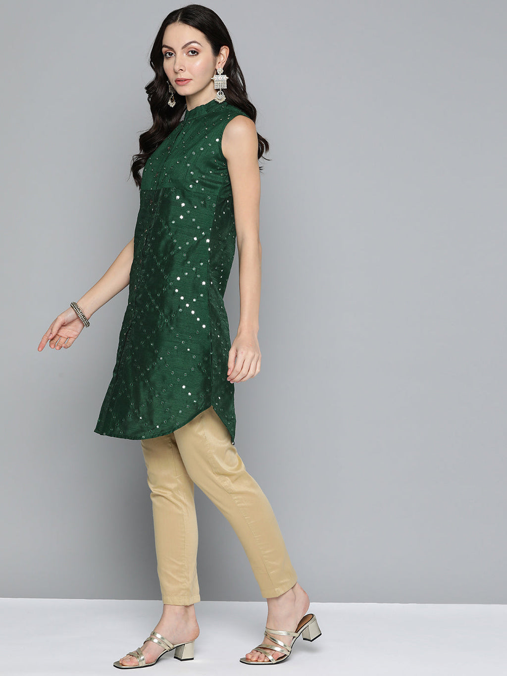 Jompers Women's Geometric Embroidered Mirror Work Kurta - Green