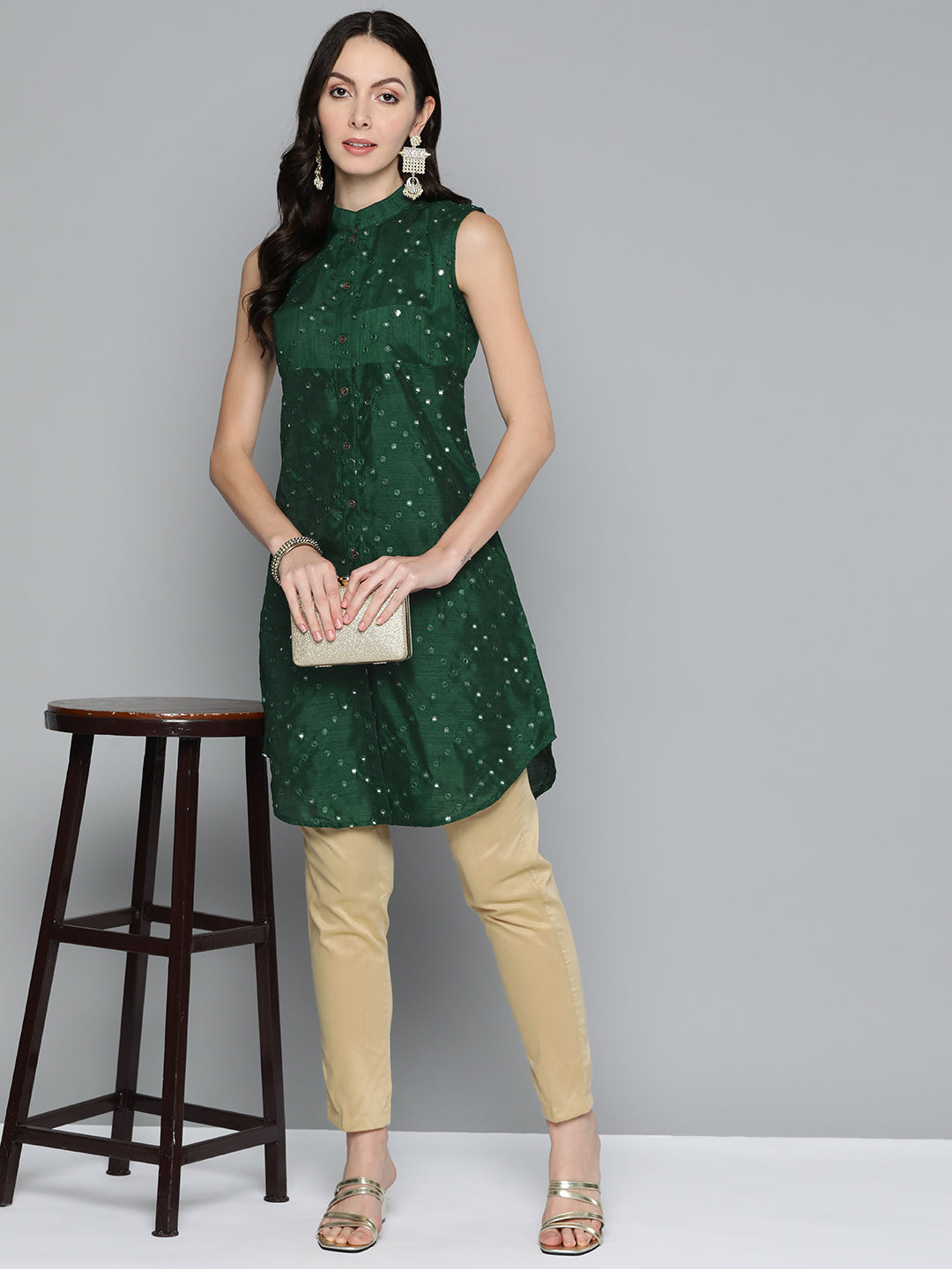 Jompers Women's Geometric Embroidered Mirror Work Kurta - Green