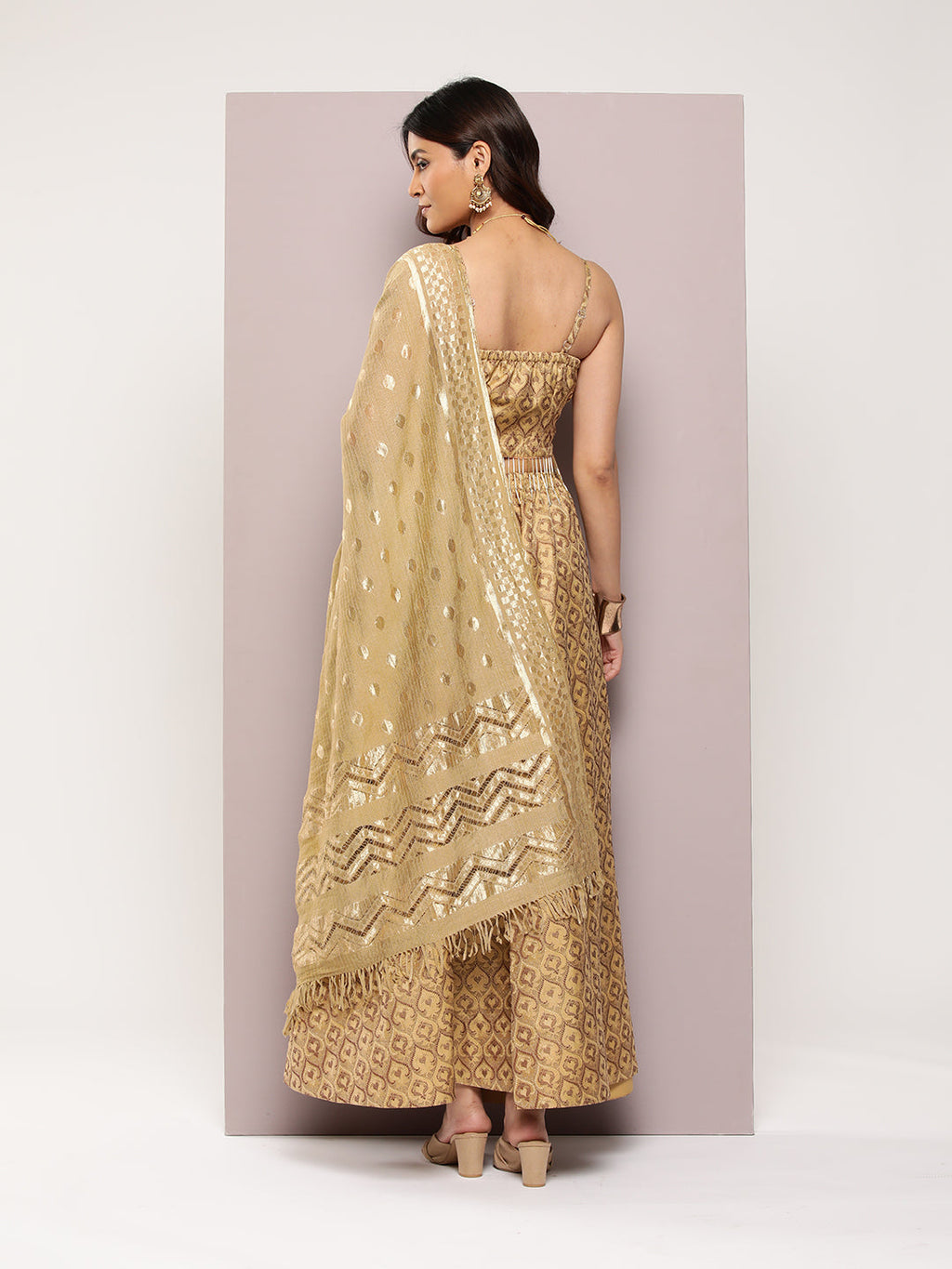 Jompers Women's Cutdana emblished Jacqard Lehenga Choli with dupatta - Golden