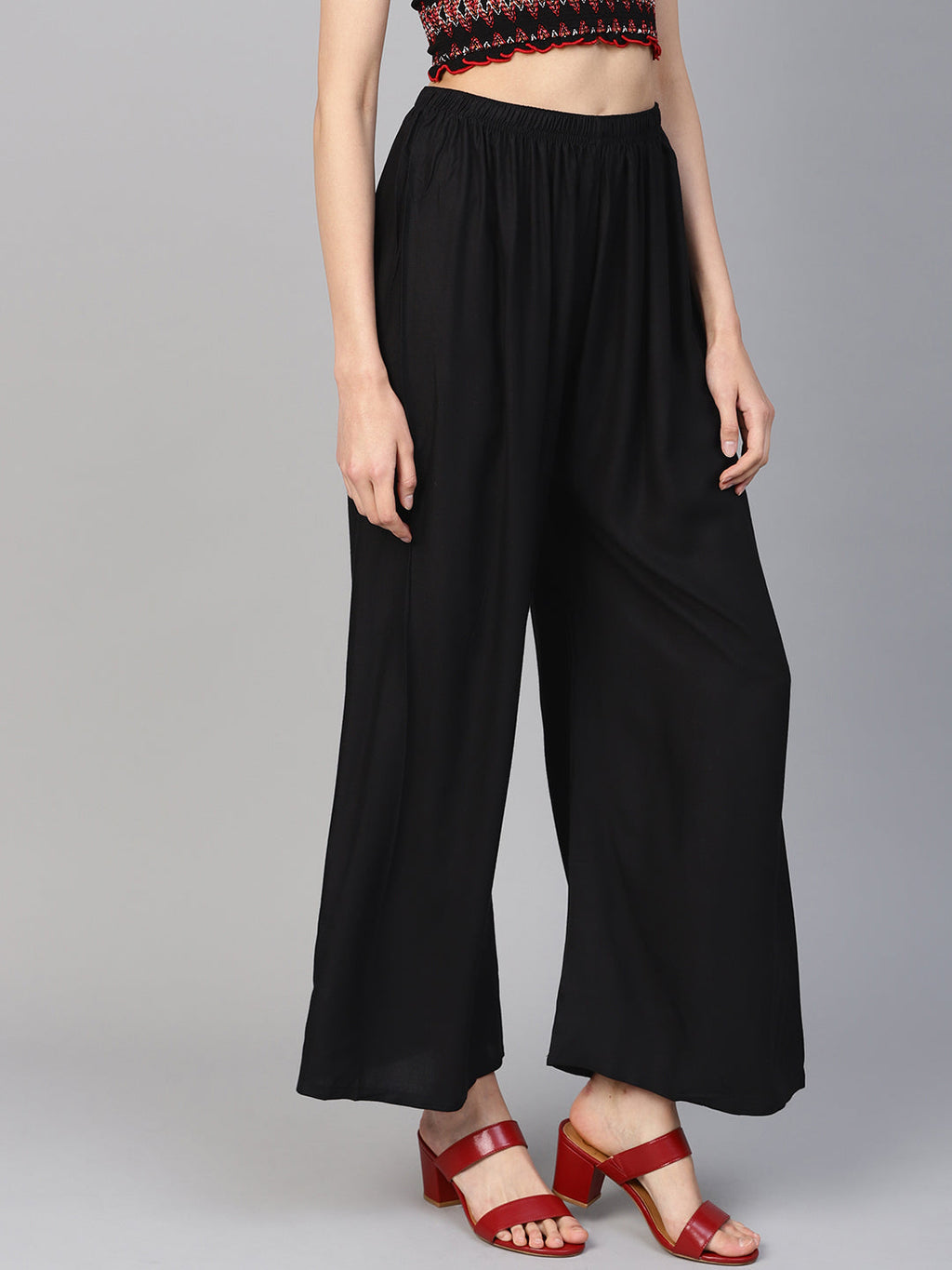 Jompers Women's Black Straight Elasticated Palazzo