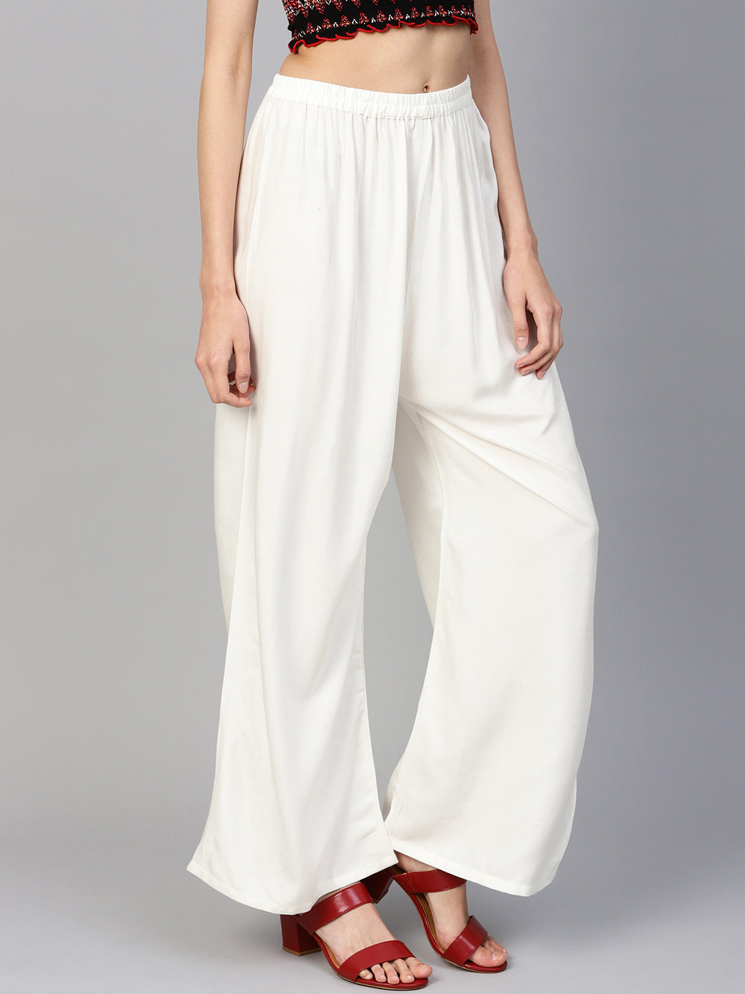 Jompers Women's off-White Straight Elasticated Palazzo