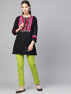 Jompers Women Green Smart Slim Fit Solid Regular Trousers - Distacart
