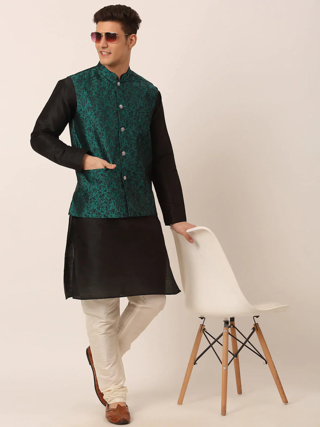 Jompers Men's Green Woven Design Nehru Jacket