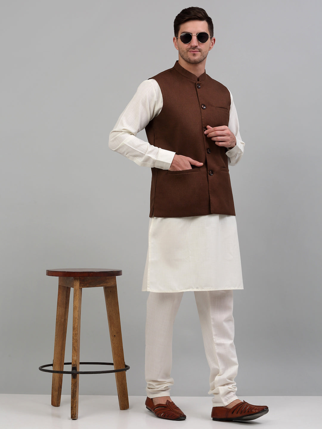 Jompers Men's Brown Solid Nehru Jacket