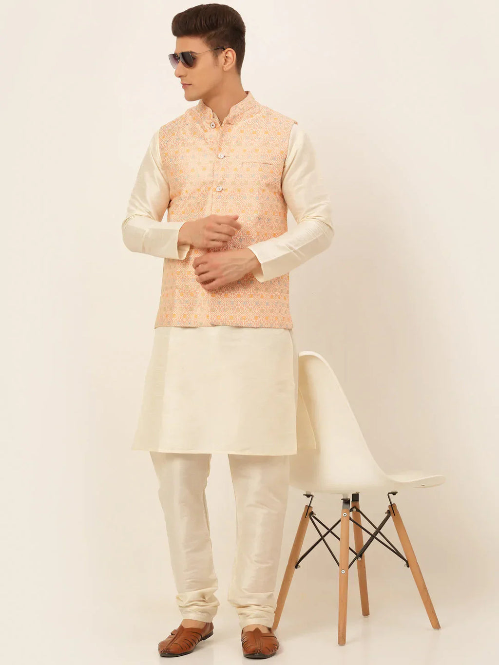 Jompers Men's Pink Embroidered Nehru Jacket
