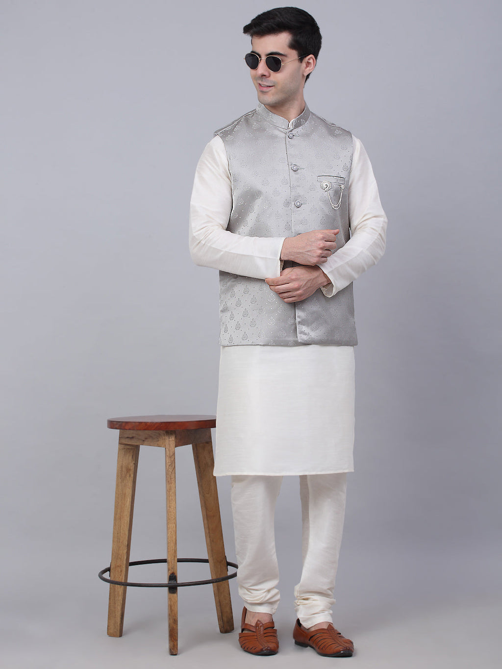 Jompers Men's Grey Woven Design Waistcoats