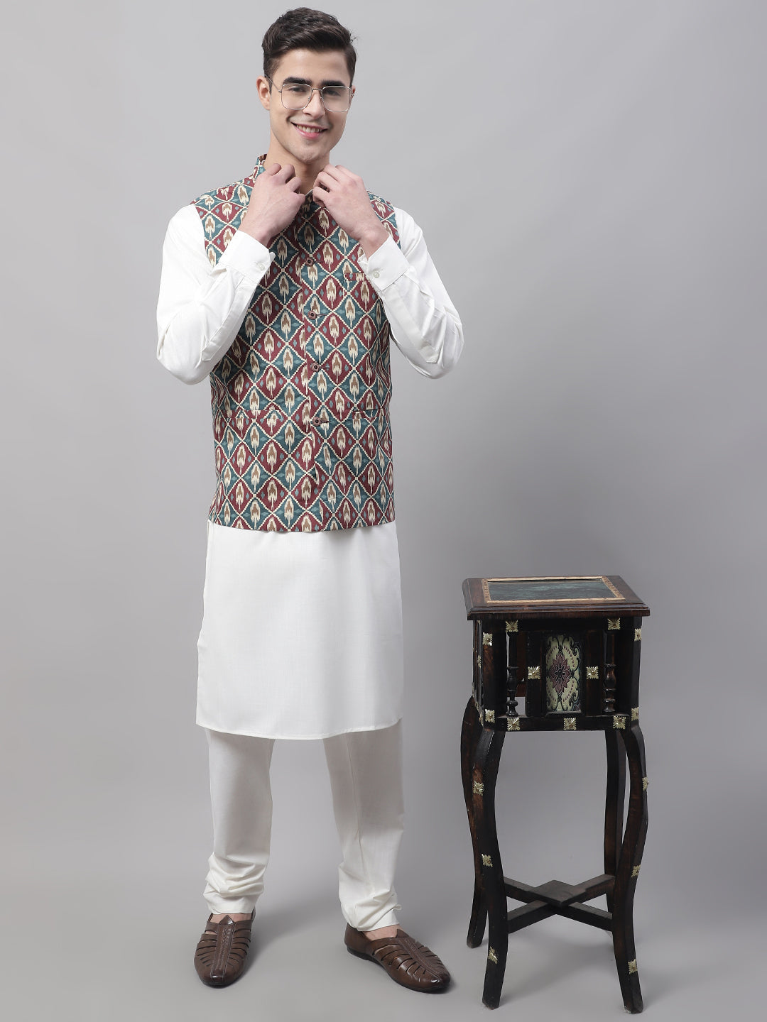 Jompers Men's Teal and Maroon Printed Waistcoats