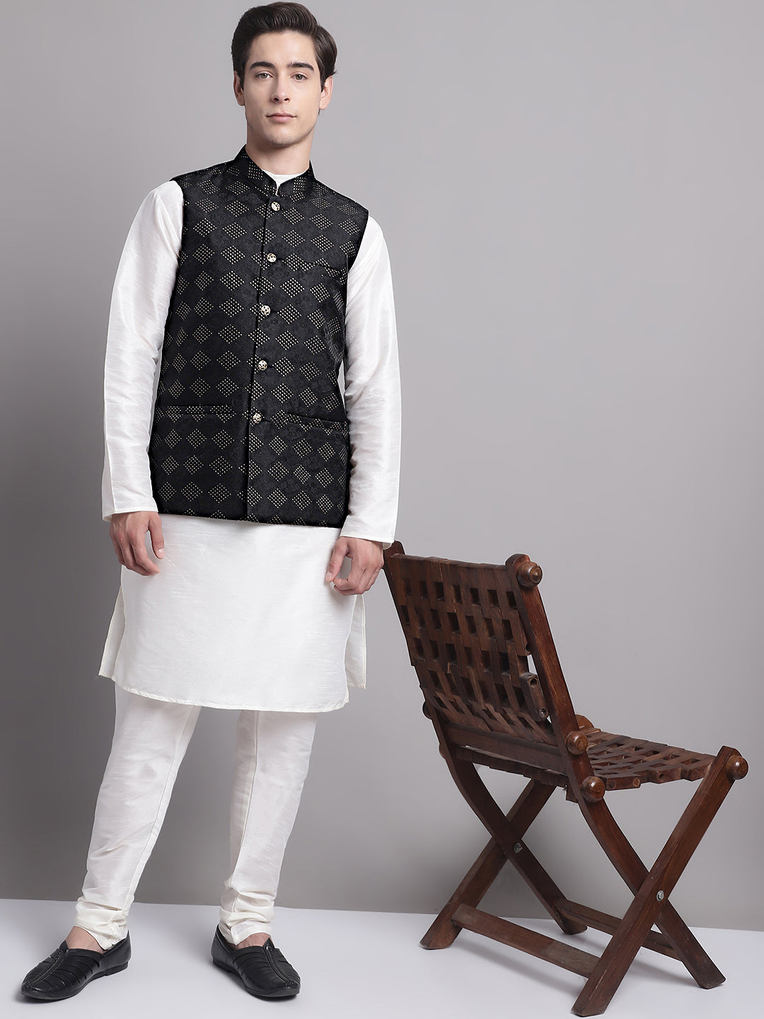Jompers Men's Black Woven Design Nehru Jacket