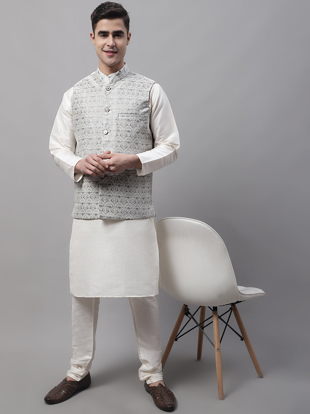 Jompers Men's Grey and White Woven Design Waistcoats
