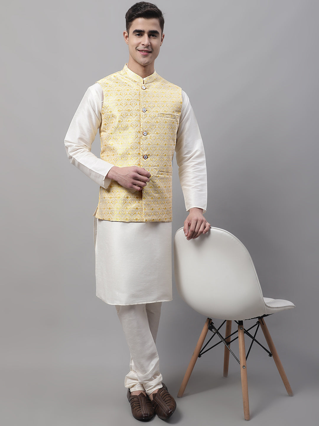 Jompers Men's Yellow and White Woven Design Waistcoats