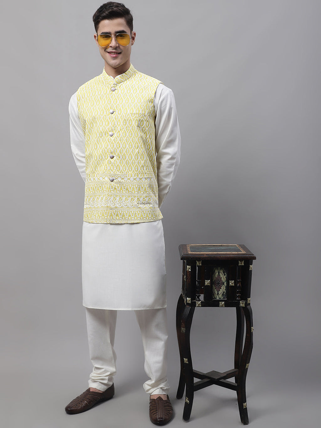 Jompers Men's Yellow and White Embroidered Waistcoats