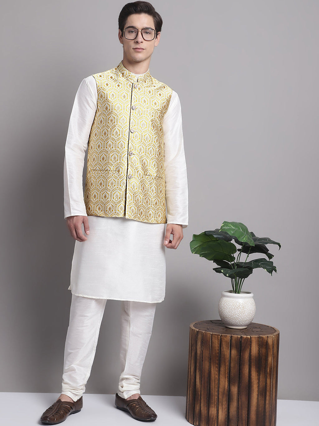 Jompers Men's Golden Woven Design Nehru Jacket