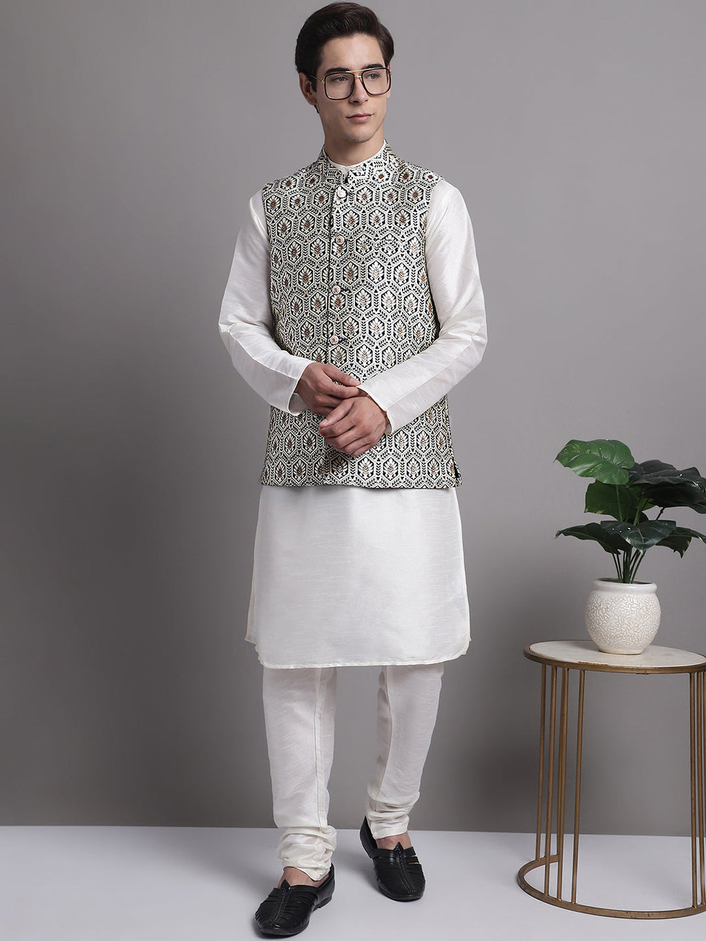Jompers Men's Navy Blue and Silver Woven Design Nehru Jacket