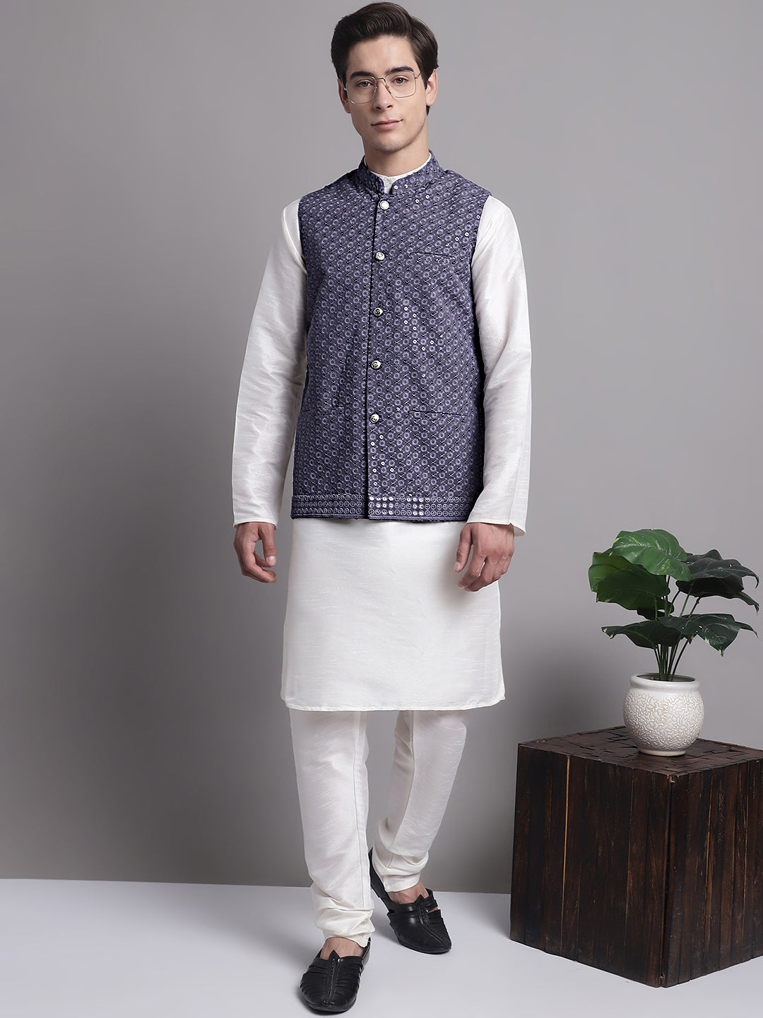Jompers Men's Grey Sequins and Embroidered Nehru Jacket