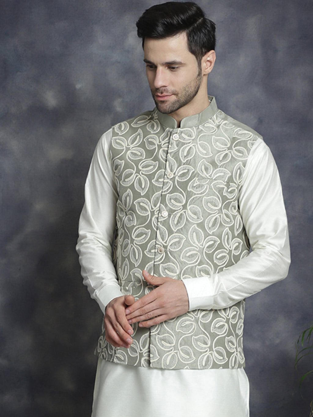 Jompers Men's embroidered Nehru Jacket - Pista