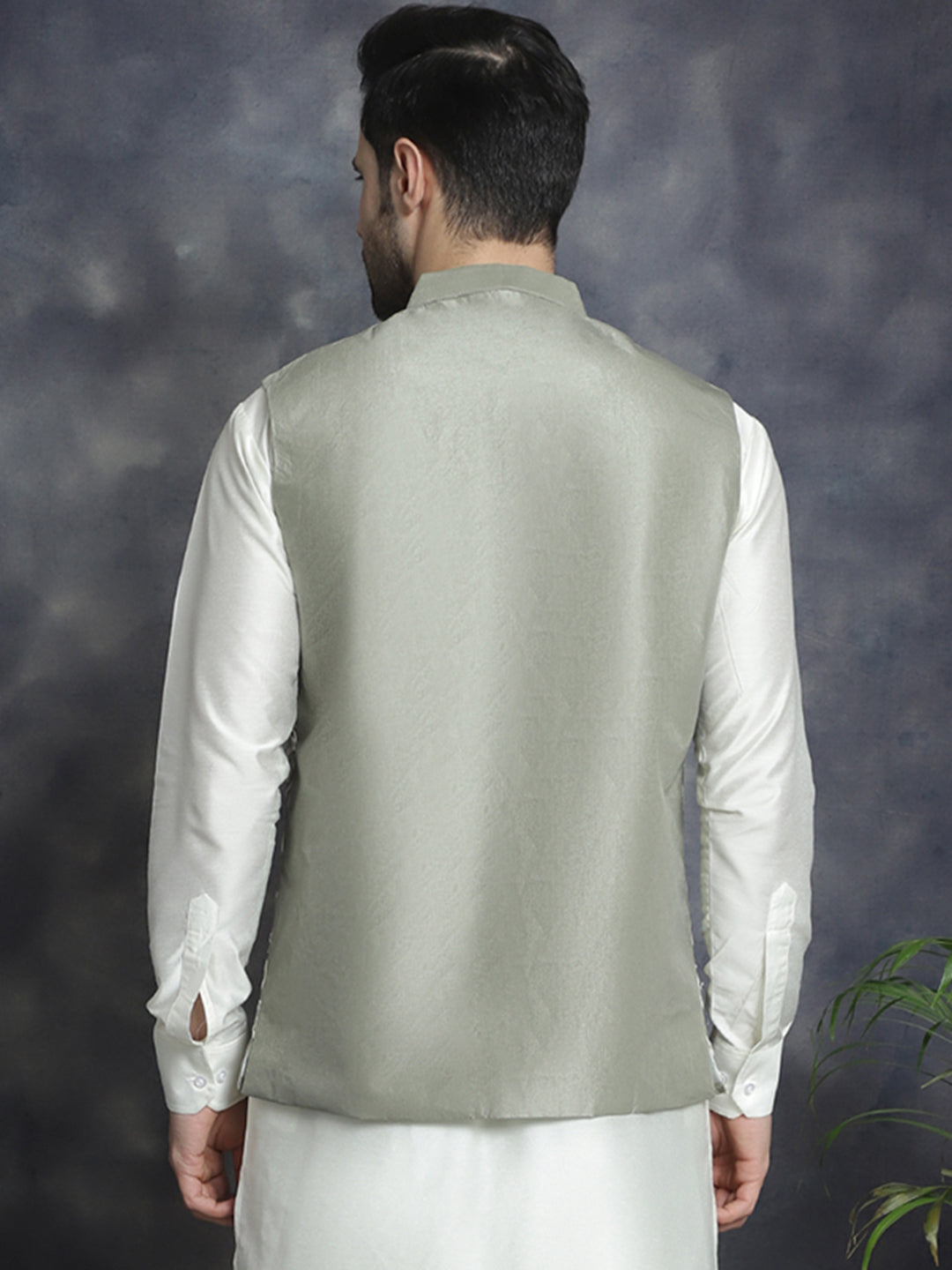 Jompers Men's embroidered Nehru Jacket - Pista
