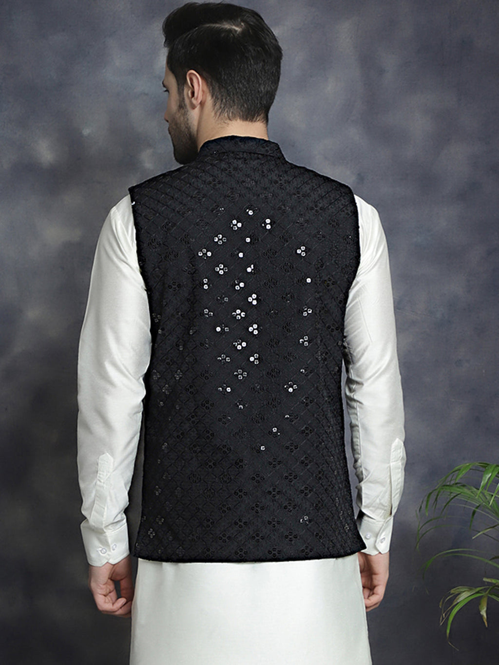 Jompers Men's embroidered and sequins Nehru Jacket - Black