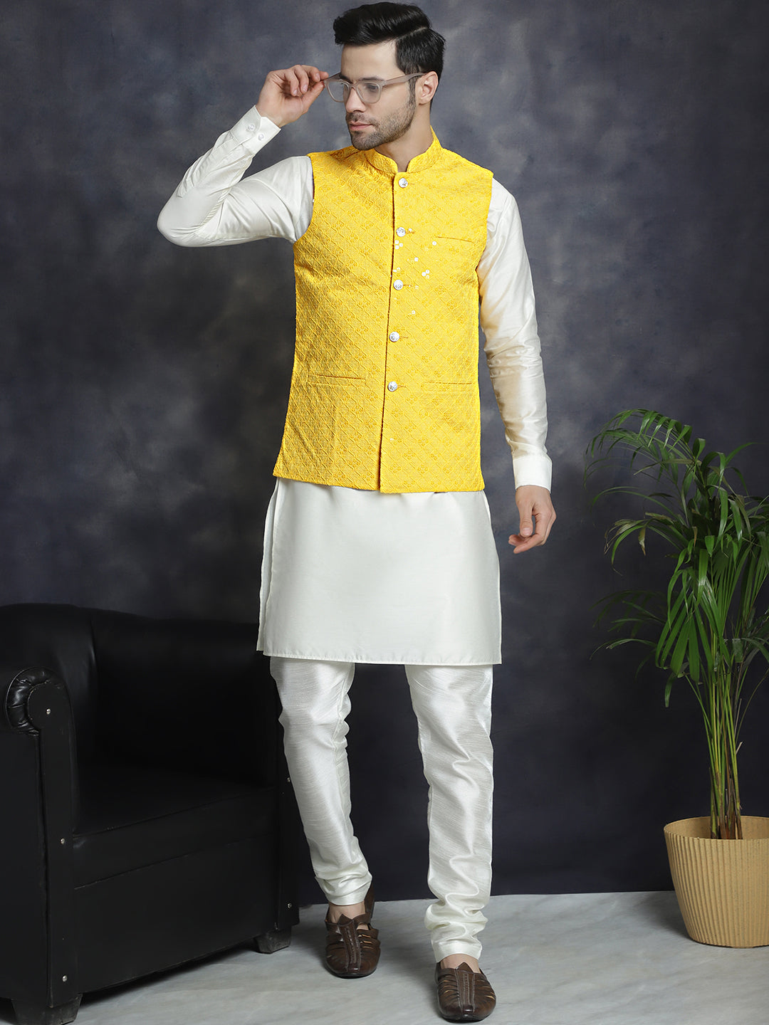 Jompers Men's embroidered and sequins Nehru Jacket - Yellow