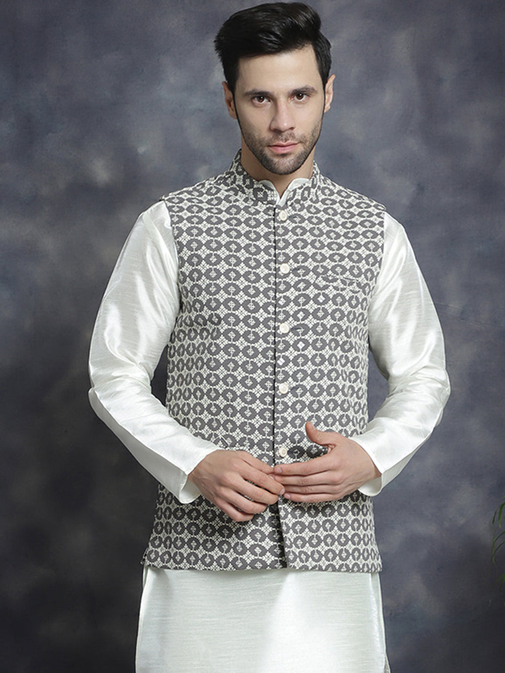 Jompers Men's embroidered and sequins Nehru Jacket - Grey