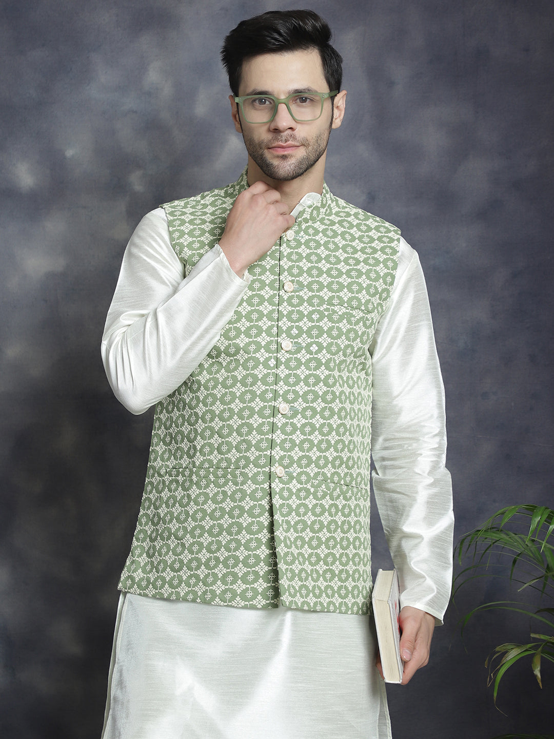 Jompers Men's embroidered and sequins Nehru Jacket - Mehndi