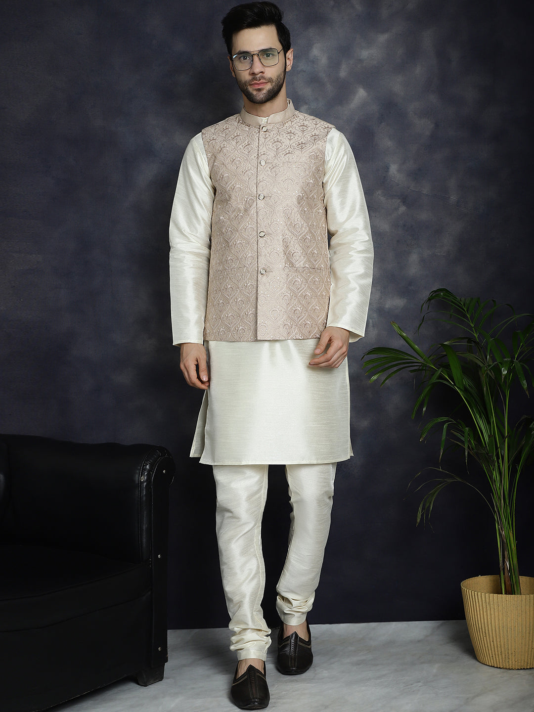 Jompers Men's Sequins and Embroidred Nehru Jacket - Peach