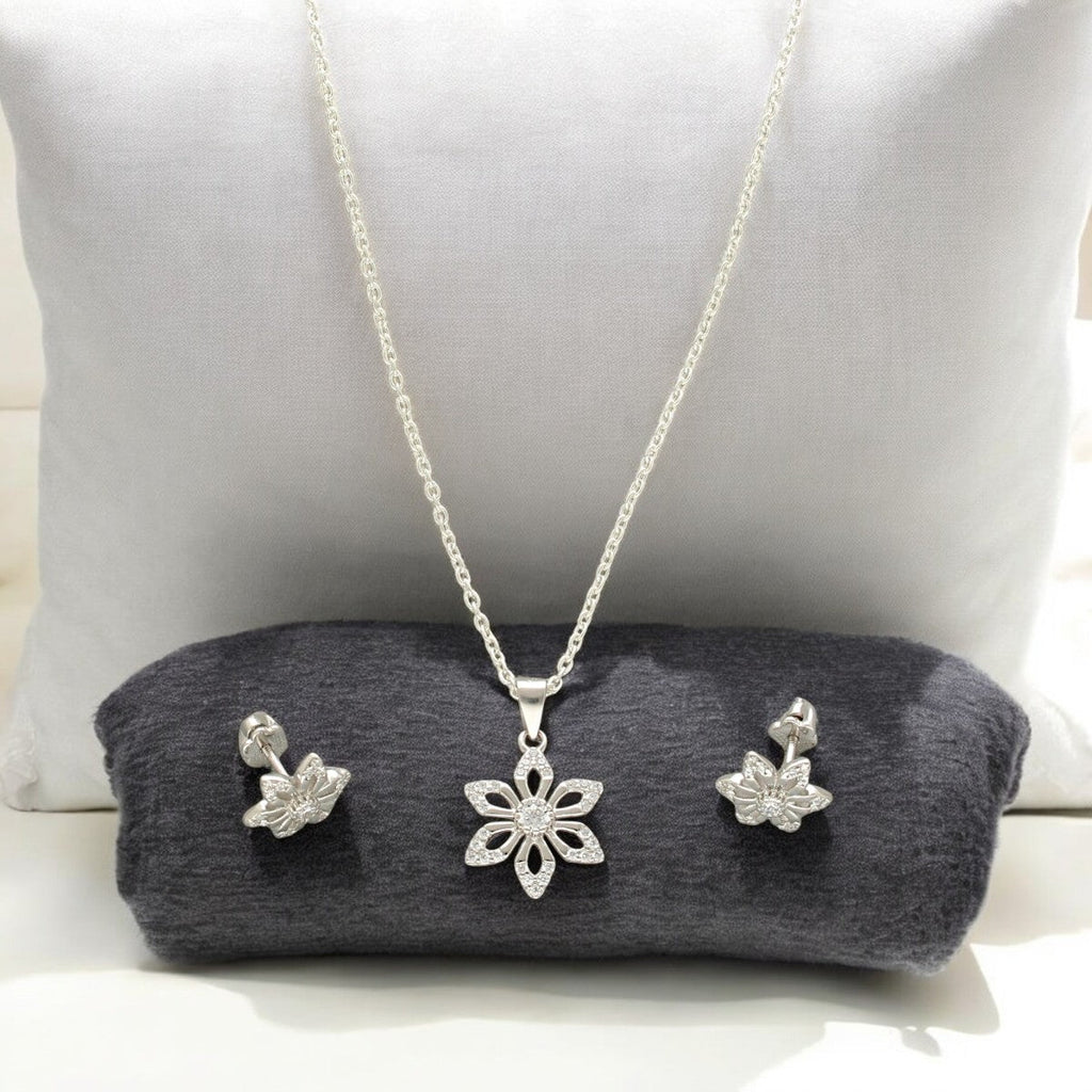 J Pearls Trellis 925 Silver Pendant Set