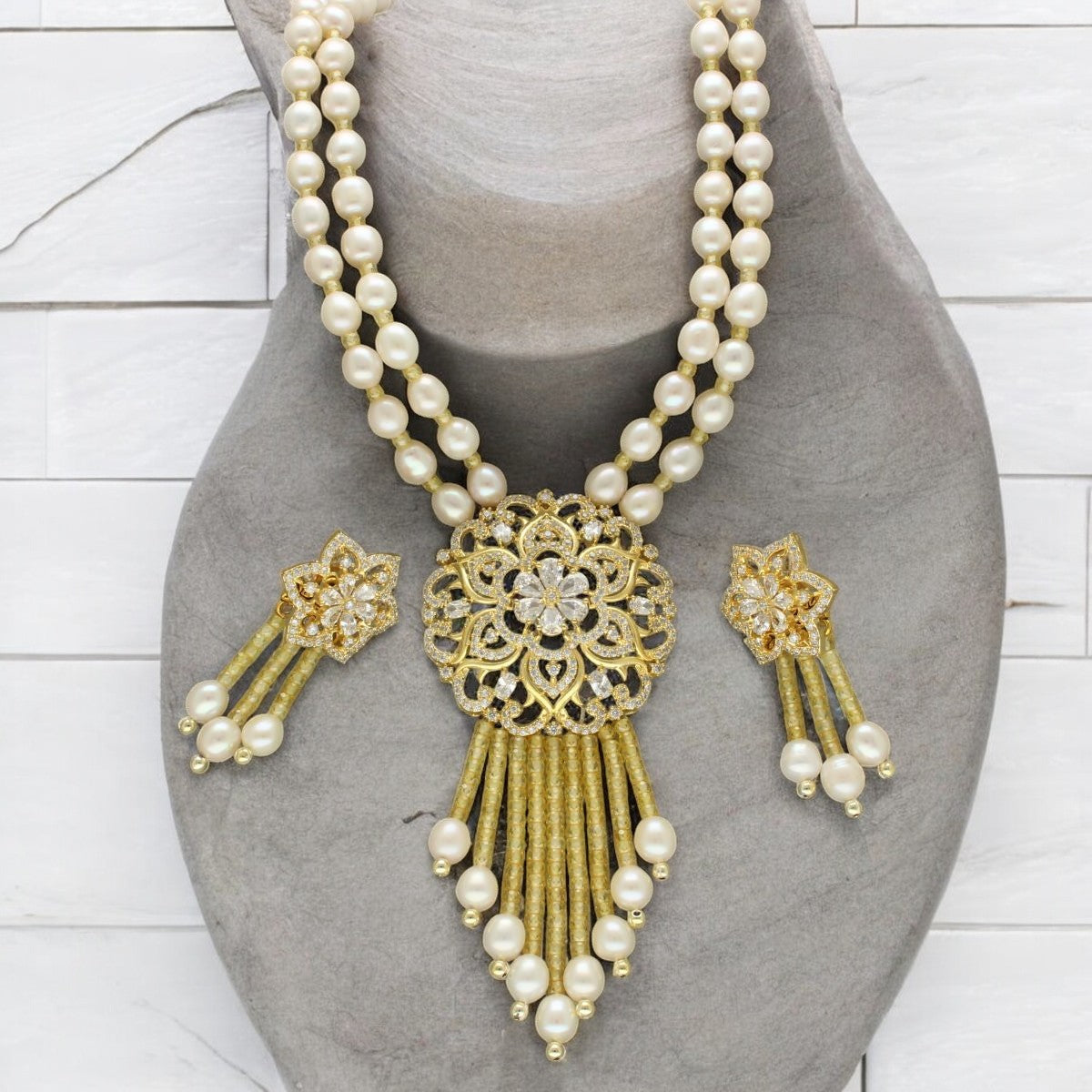 J Pearls Zerin Pearl Set