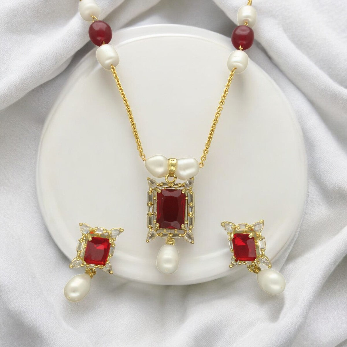 J Pearls Elysia Pearl Pendant Set