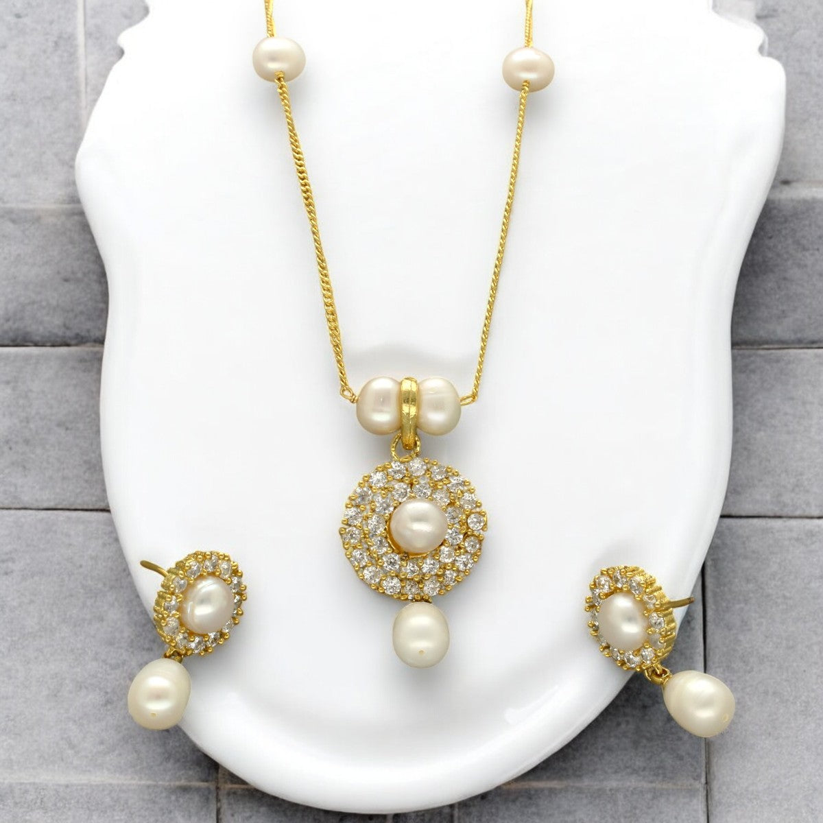 J Pearls Clara Pearl Pendant Set