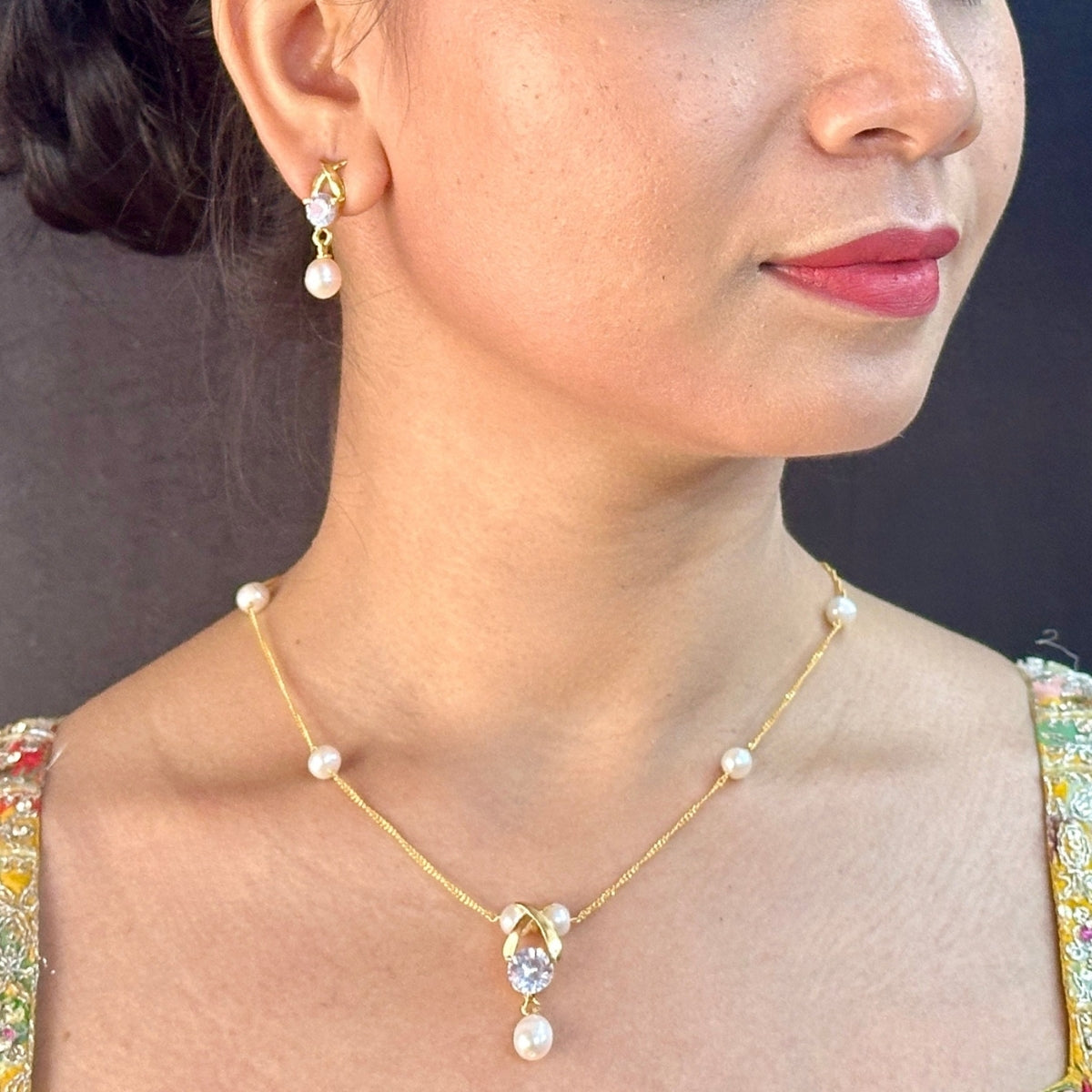 J Pearls Eira Pearl Pendant Set