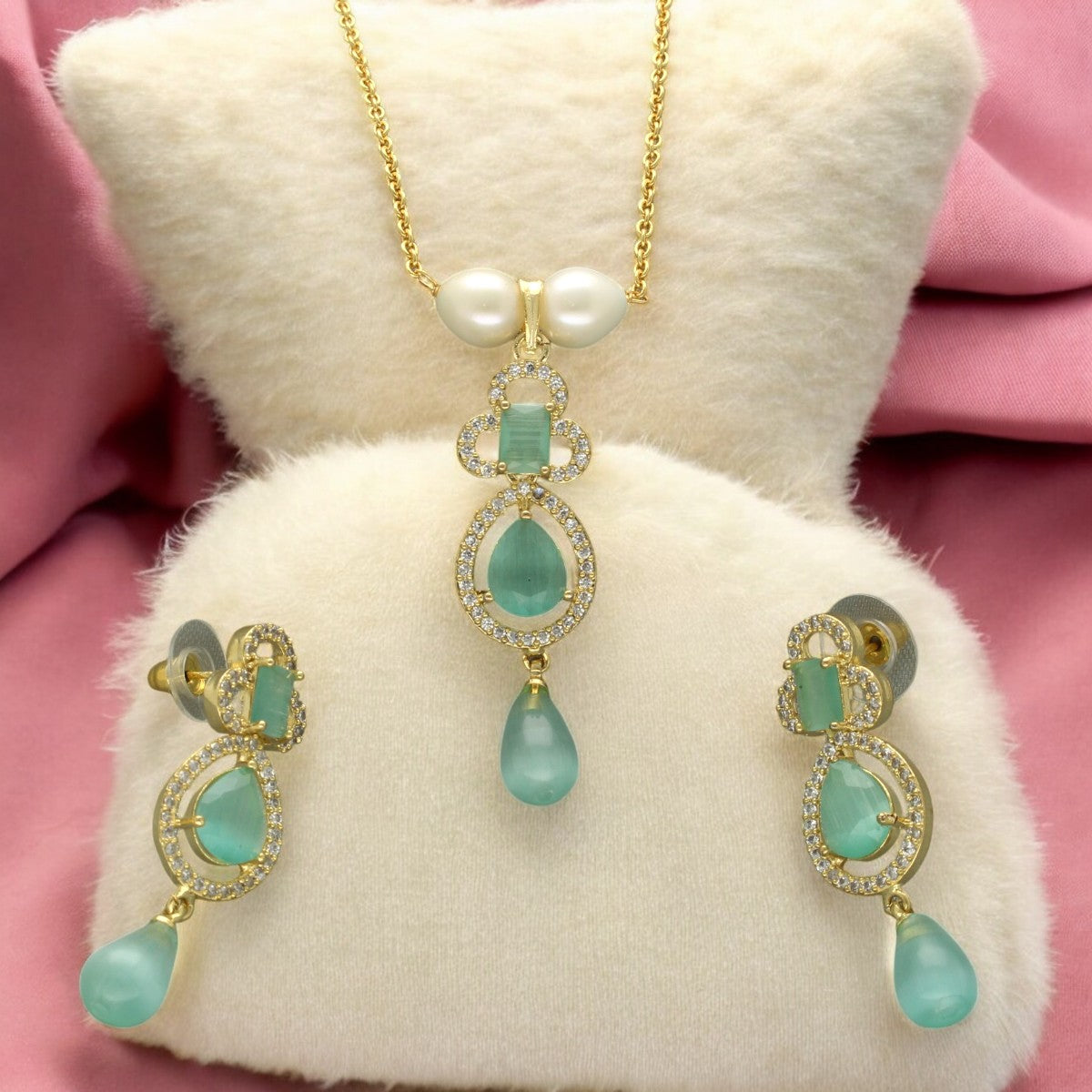J Pearls Esta Pearl Pendant Set