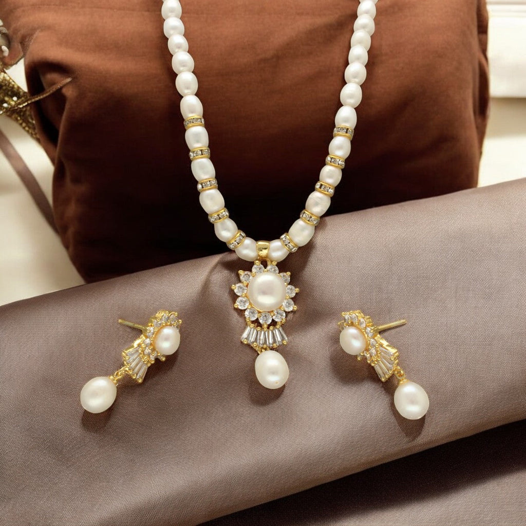 J Pearls Klara Pearl Set