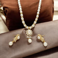 J Pearls Klara Pearl Set