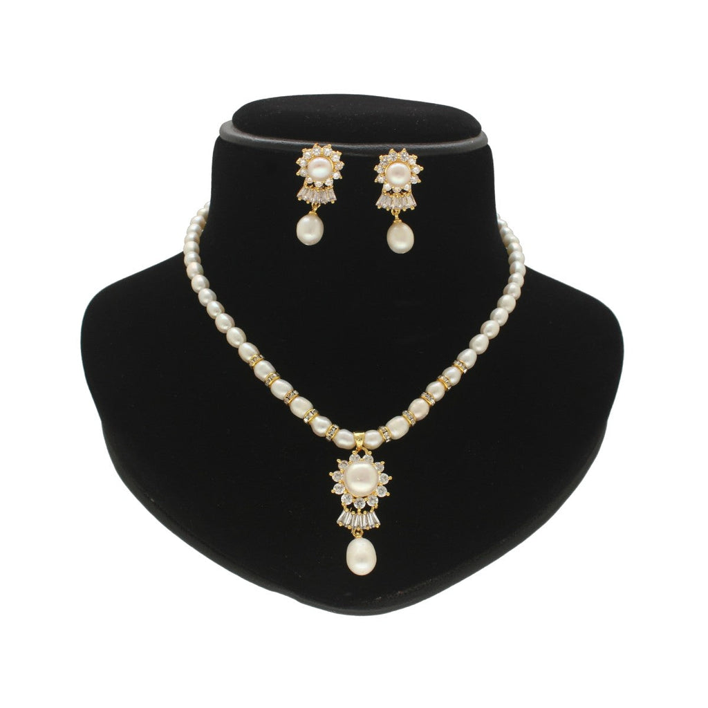 J Pearls Klara Pearl Set