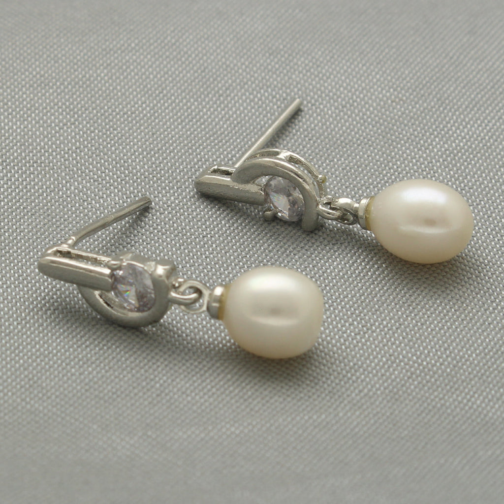 J Pearls Charvi Pearl Earrings - Distacart