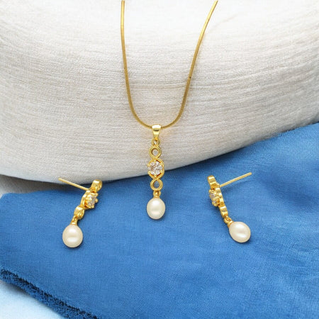 J Pearls Elora Pearl Pendant Set
