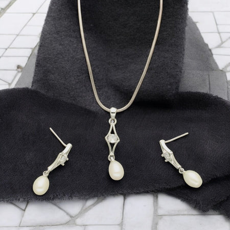 J Pearls Cally Pearl Pendant Set