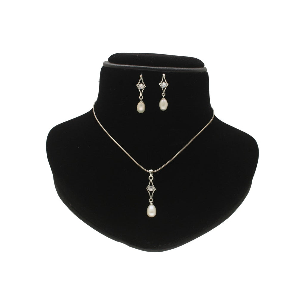 J Pearls Cally Pearl Pendant Set