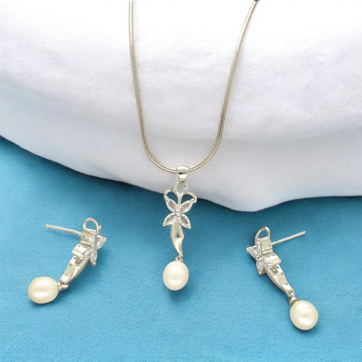 J Pearls Mylah Pearl Pendant Set