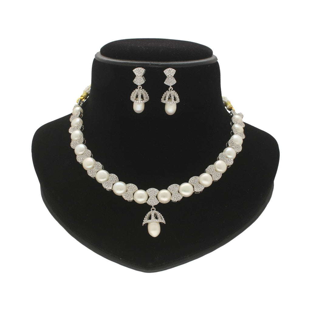 J Pearls Majestic Pearl Necklace Set