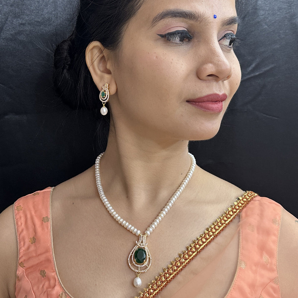 J Pearls Marvel Pearl Necklace Set