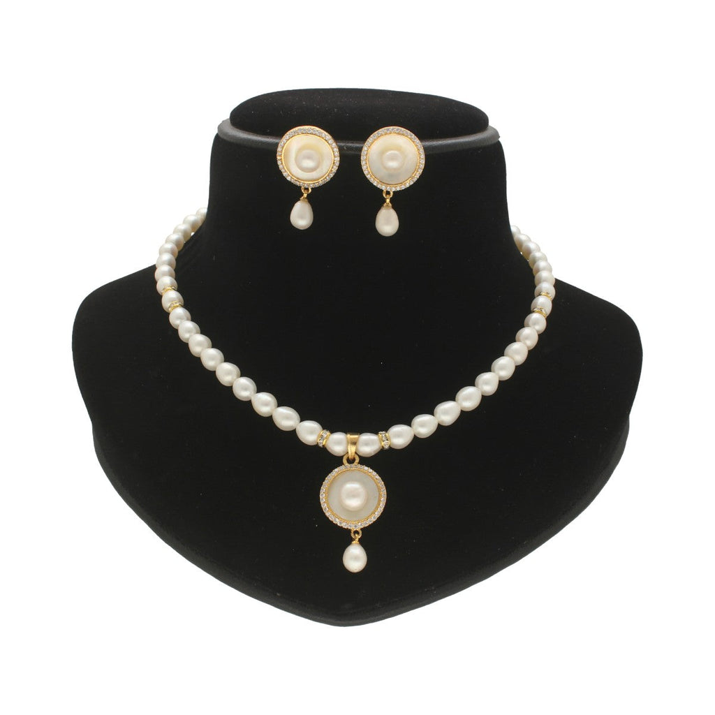 J Pearls Shimmering Pearl Necklace Set