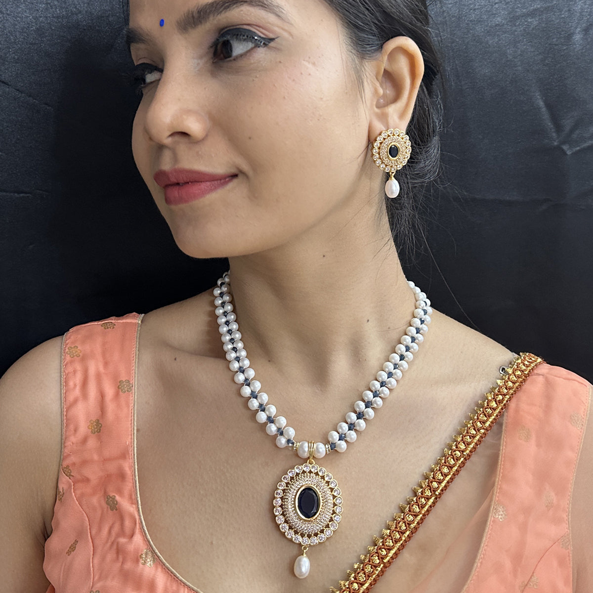 J Pearls Rosette Pearl Necklace Set